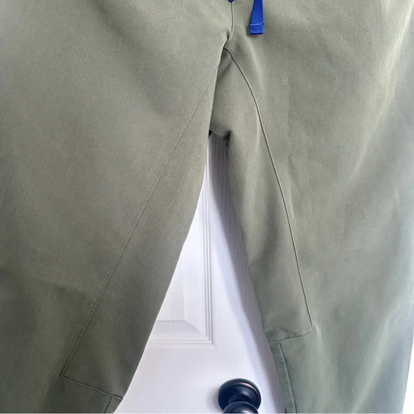 Figs Technical Collection Scrub Set - Picture 9 of 16